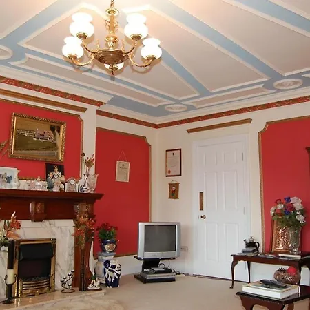 Ballingowan House 3*