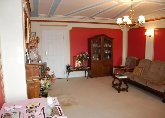 Ballingowan House Bed & Breakfast 3*